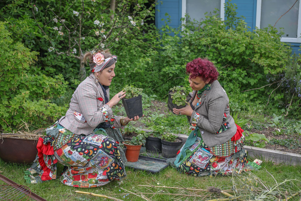 Kaz and Fi in the garden